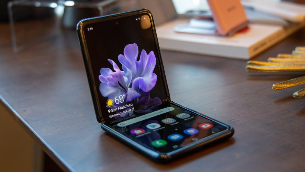 The Best 5G Phones in 2020: Reviews