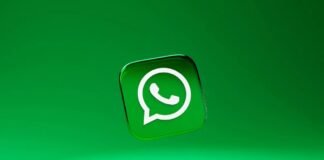 WhatsApp Spotted Working on Status Reply Indicator, Ability to Let Businesses Set Up Cover Photos on Desktop
